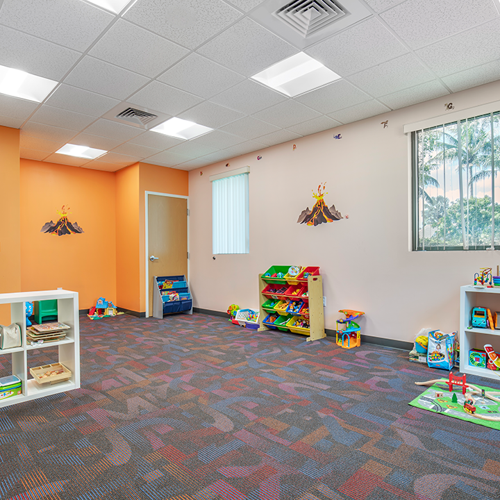 Sala de juegos en Coral Springs, FL Little Leaves Centro